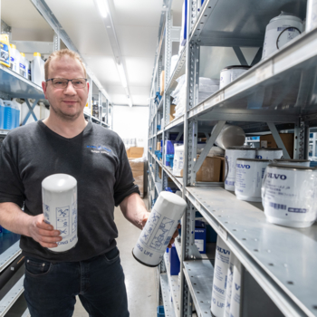 Nijwa-groep-werken-bij-magazijn-003